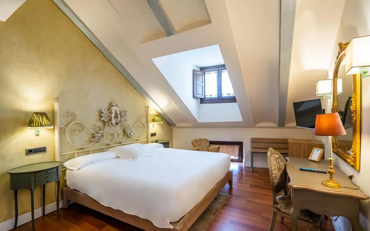 Hotel Yit La Casona Del Arco Baeza 4*,  Španělsko