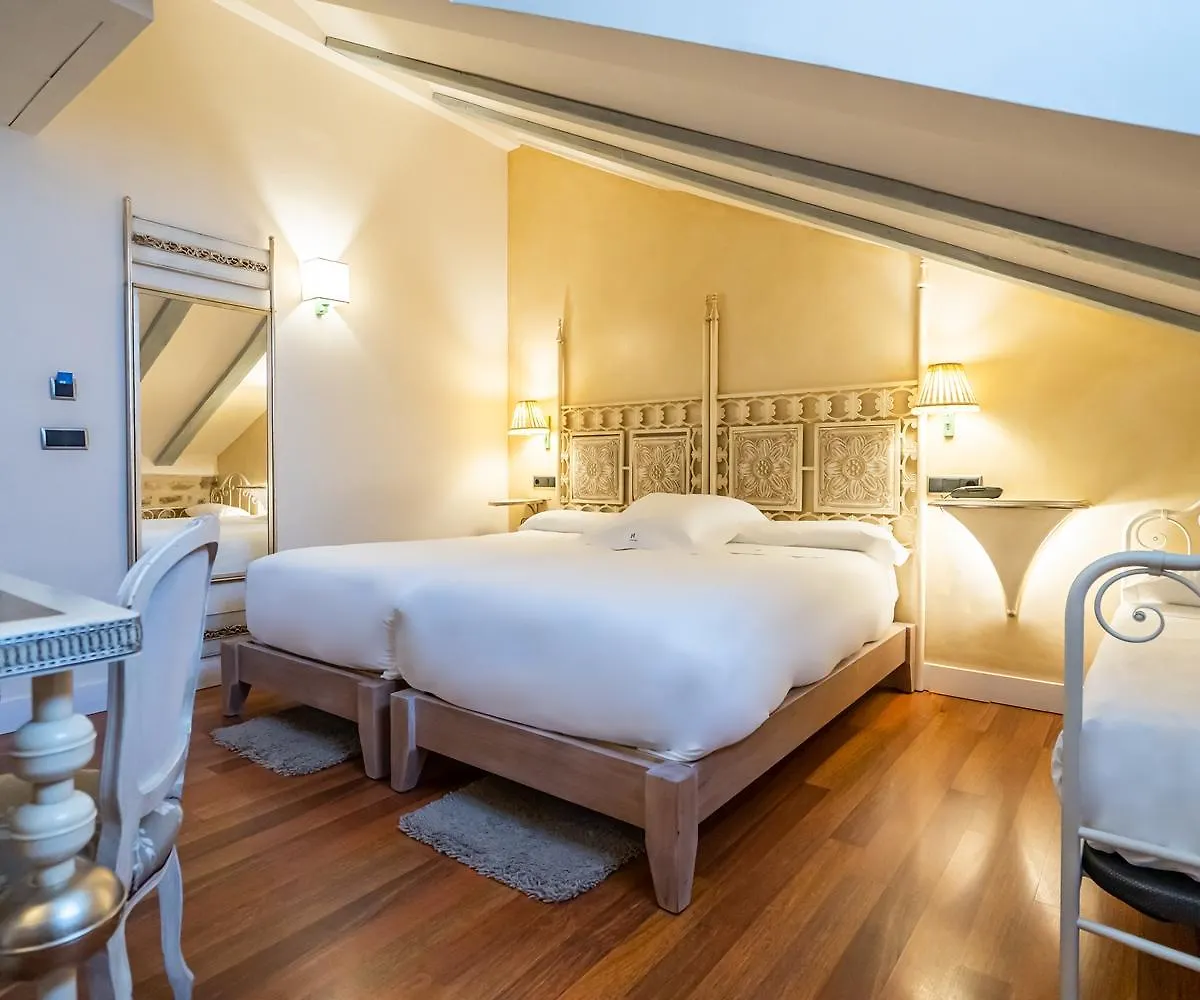 Hotel Yit La Casona Del Arco Baeza 4*,  Španělsko