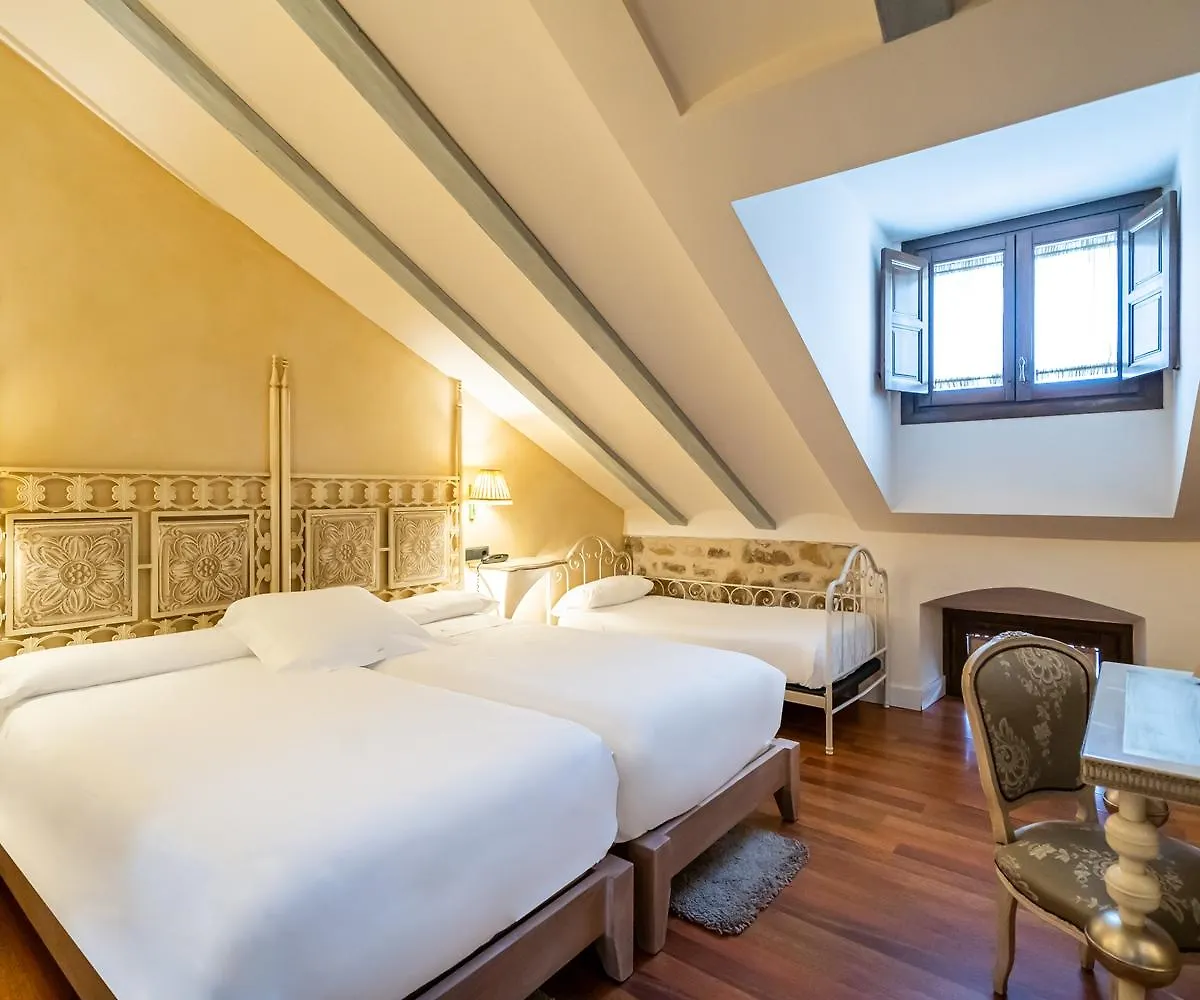 Hotel Yit La Casona Del Arco Baeza