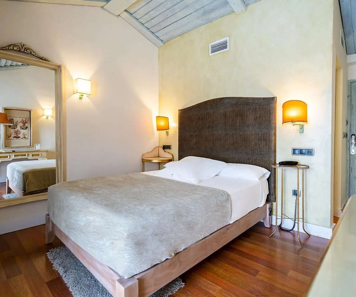 Hotel Yit La Casona Del Arco Baeza 4*,