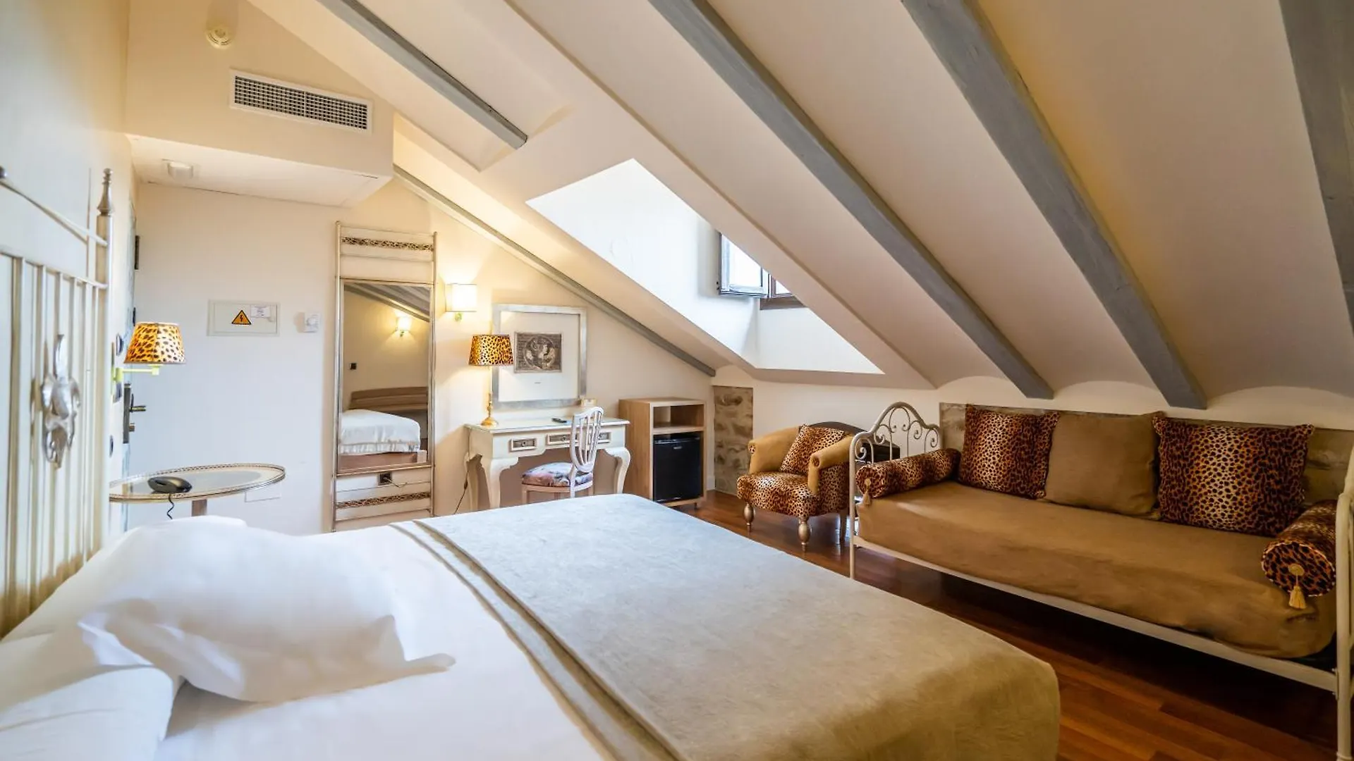 Hotel Yit La Casona Del Arco Baeza Španělsko