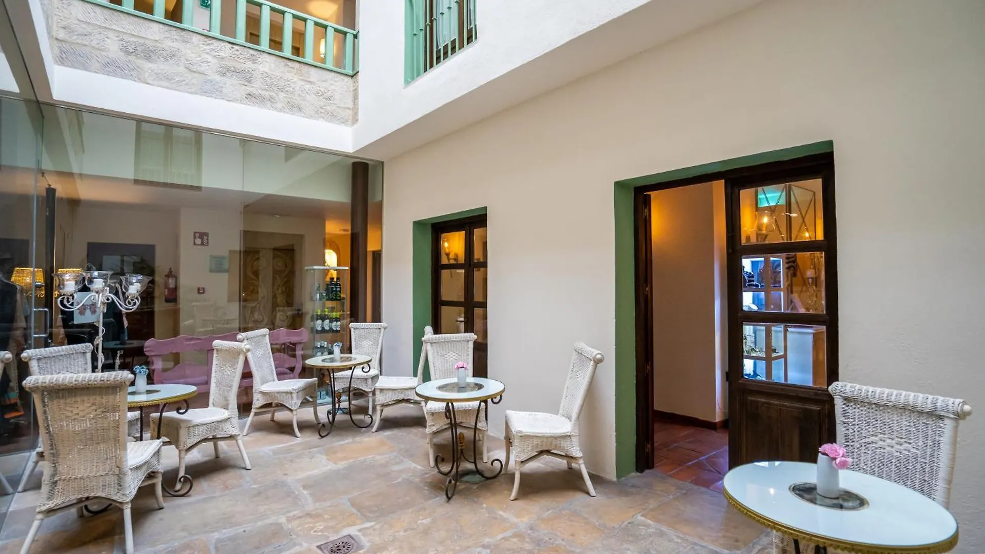 Hotel Yit La Casona Del Arco Baeza