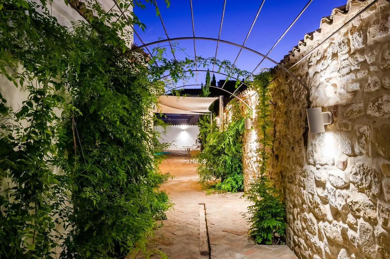 Hotel Yit La Casona Del Arco Baeza